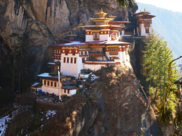 Paro Taktsang – commonly known as the Tiger’s Nest – is Bhutan’s most famous temple. Nestled on the side of a cliff, seemingly defying gravity, this Himalayan Buddhist temple complex was built in 1692.